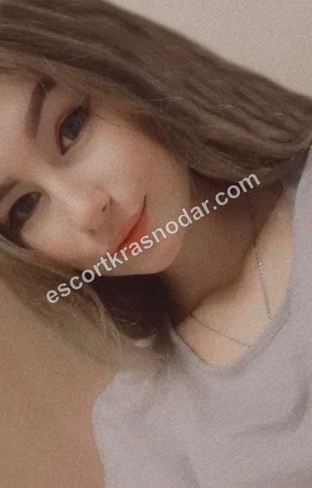 Есения Инди